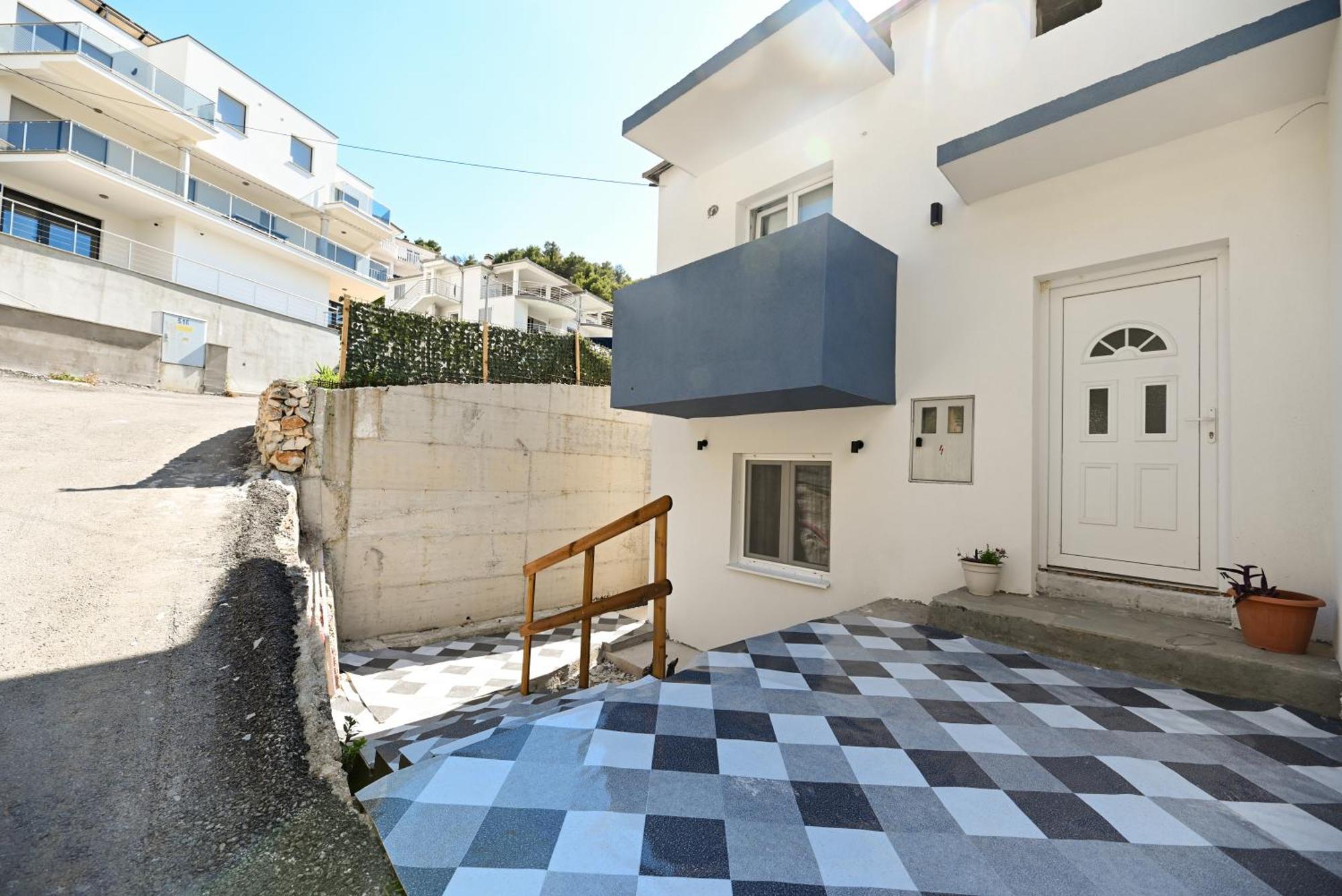 New,Close To The Beach Apartment With Domestic Olive Oil And Wine トロギール エクステリア 写真