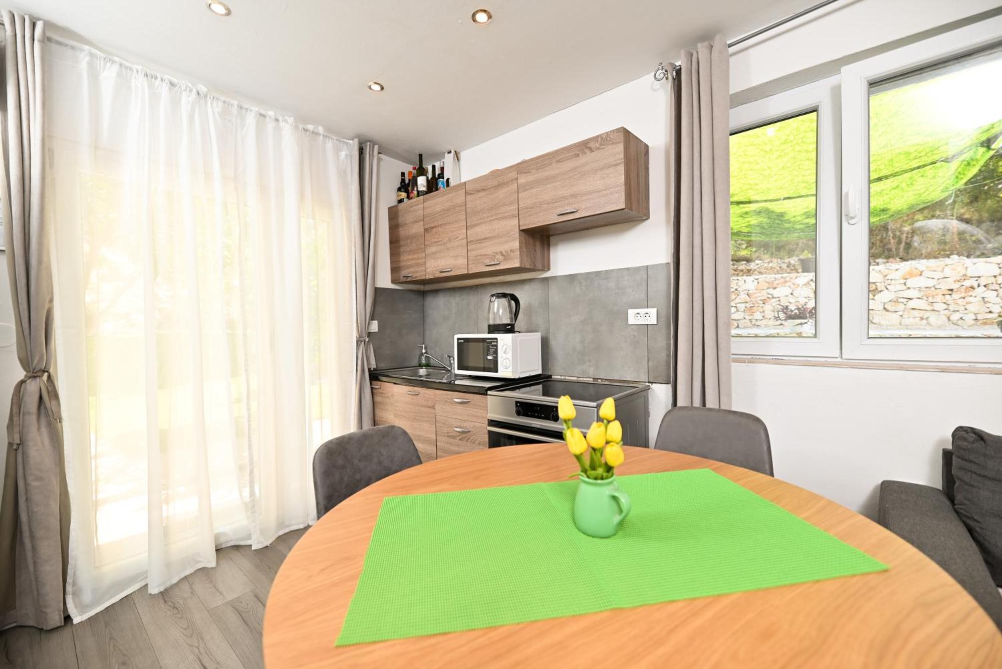 New,Close To The Beach Apartment With Domestic Olive Oil And Wine トロギール エクステリア 写真